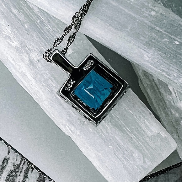 ✗ SOLD ✗ - Picture 4 of 5